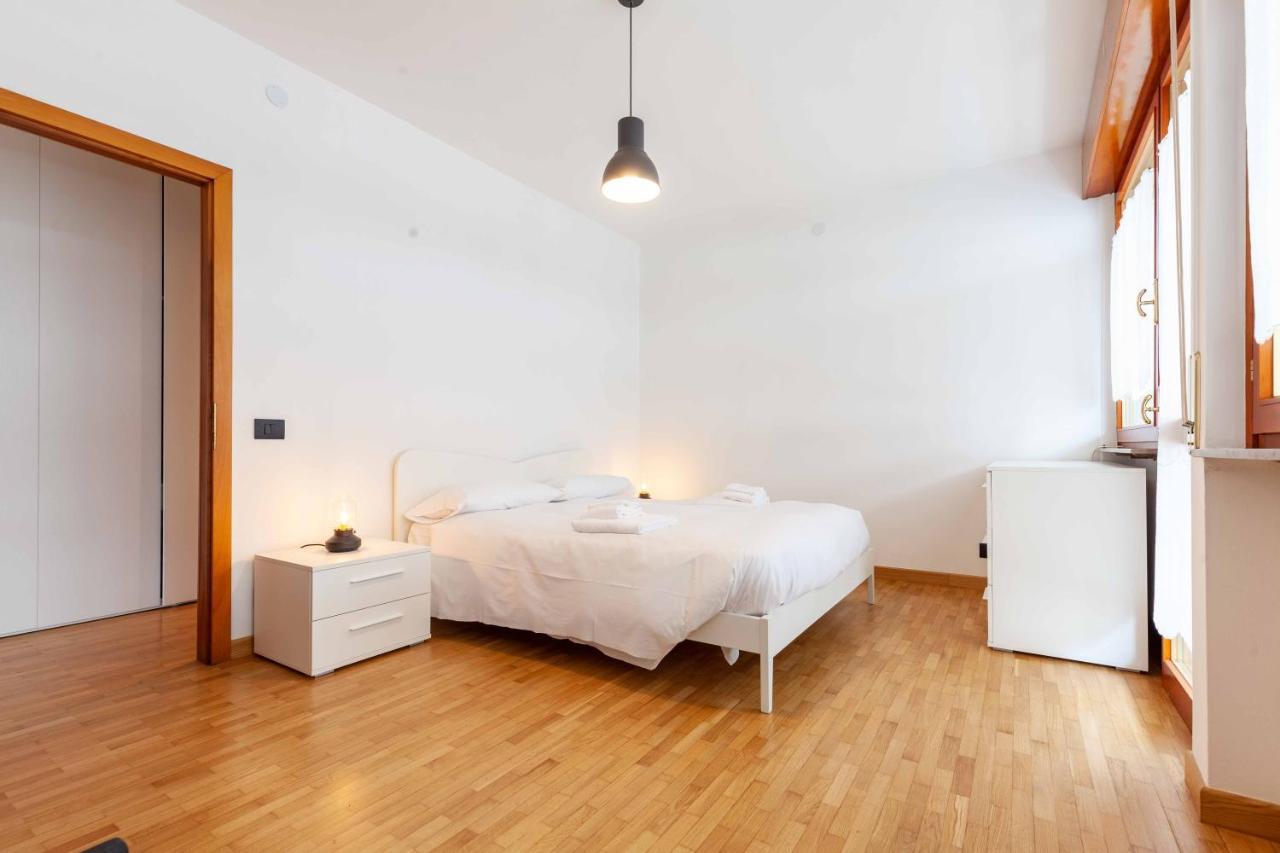 Attico Panoramico In Centro - Civetta Apartman Belluno Kültér fotó