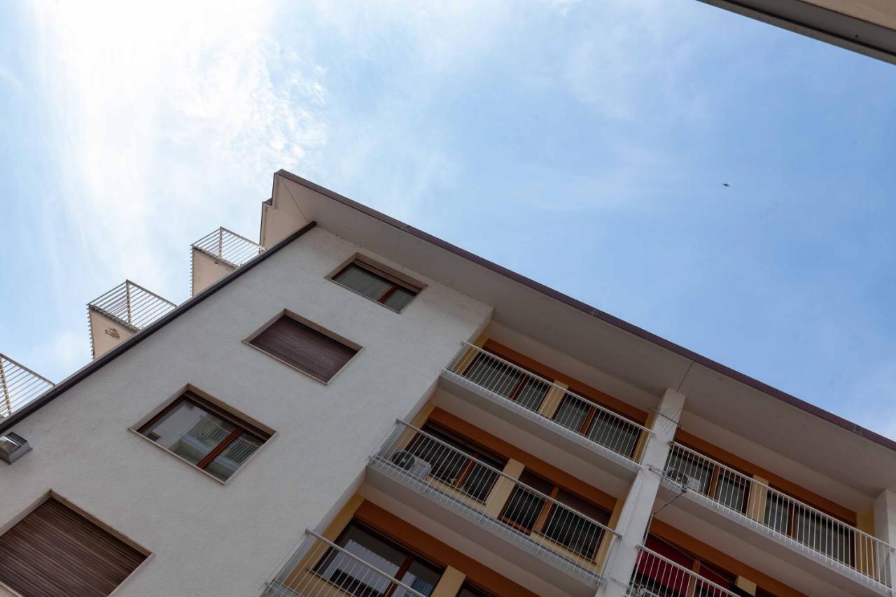 Attico Panoramico In Centro - Civetta Apartman Belluno Kültér fotó
